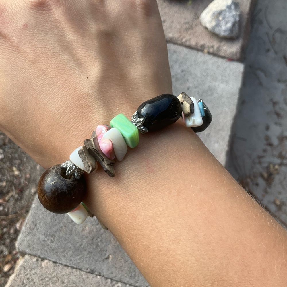 FREE Multicolor Vintage Beaded Bracelet - Picture 5 of 6